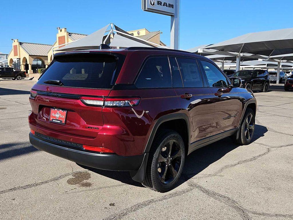 new 2025 Jeep Grand Cherokee car, priced at $45,910