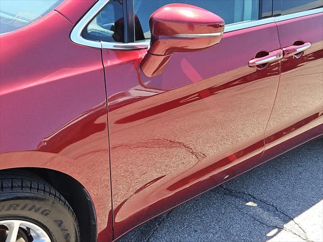 used 2021 Chrysler Pacifica car