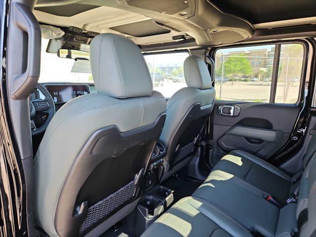 new 2025 Jeep Gladiator car, priced at $60,025
