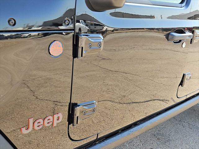new 2025 Jeep Gladiator car, priced at $60,025