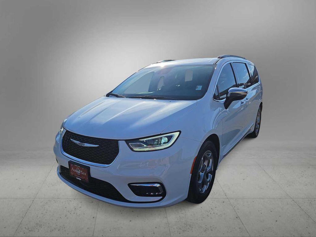 used 2023 Chrysler Pacifica car, priced at $35,481