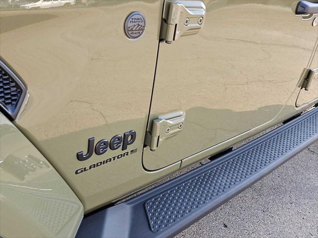 new 2025 Jeep Gladiator car, priced at $51,660