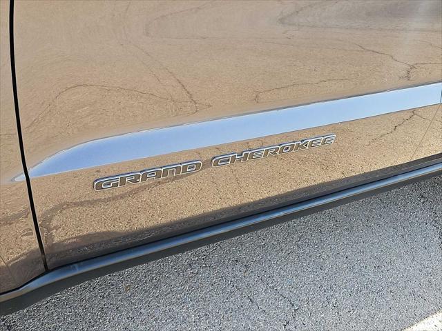 used 2021 Jeep Grand Cherokee car, priced at $24,988