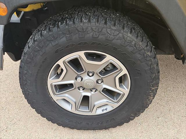 used 2015 Jeep Wrangler Unlimited car, priced at $25,987