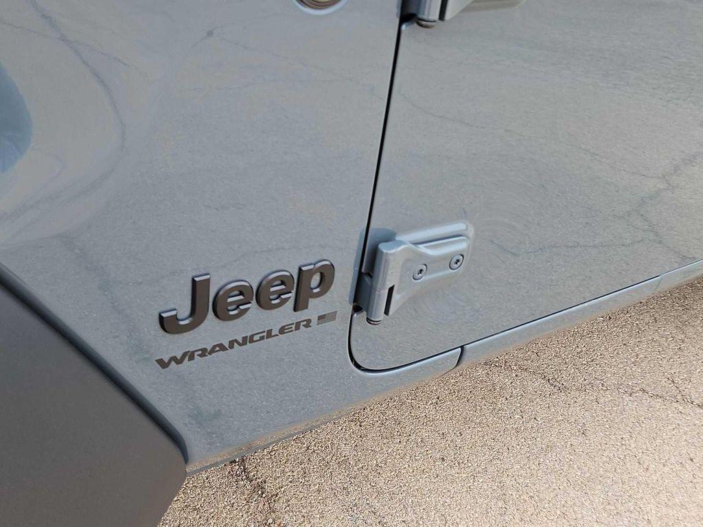 new 2025 Jeep Wrangler car, priced at $50,340
