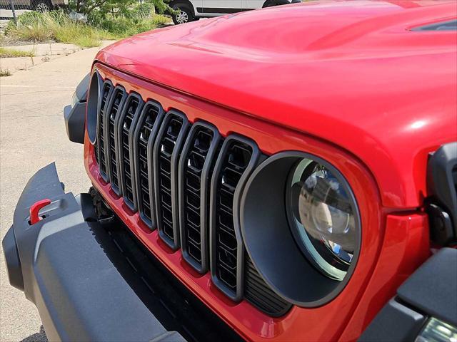 new 2025 Jeep Gladiator car, priced at $59,690