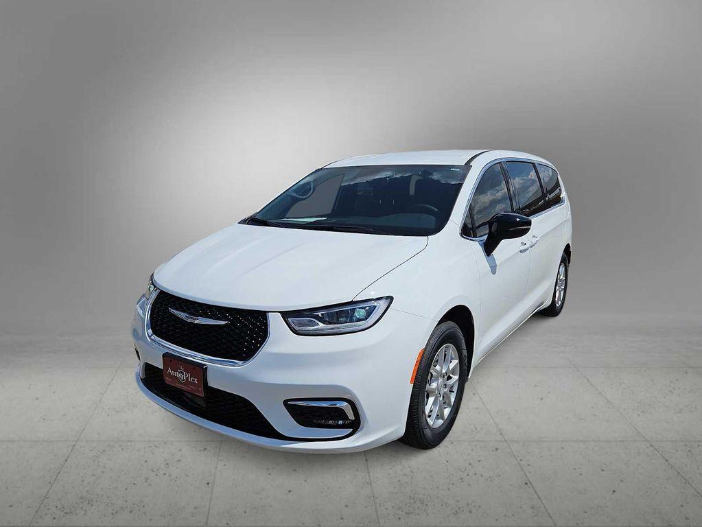 new 2025 Chrysler Pacifica car, priced at $44,445
