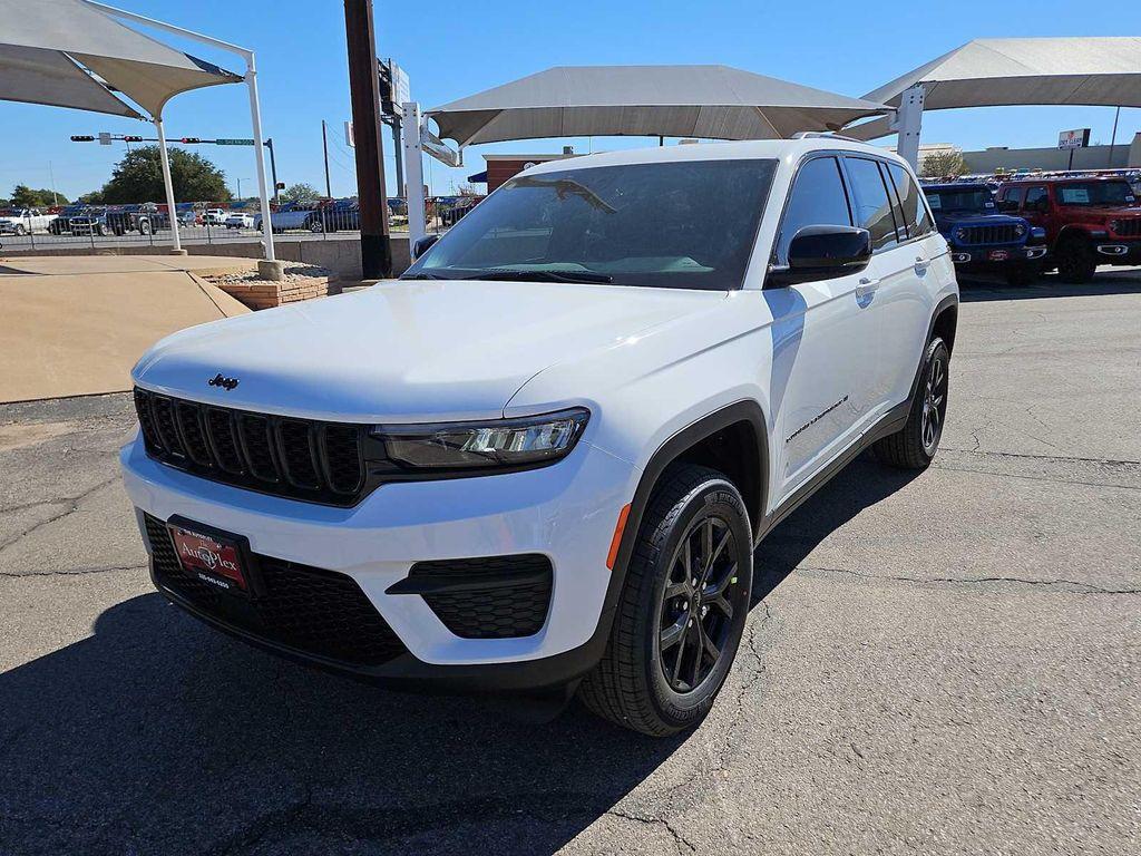new 2025 Jeep Grand Cherokee car, priced at $39,885