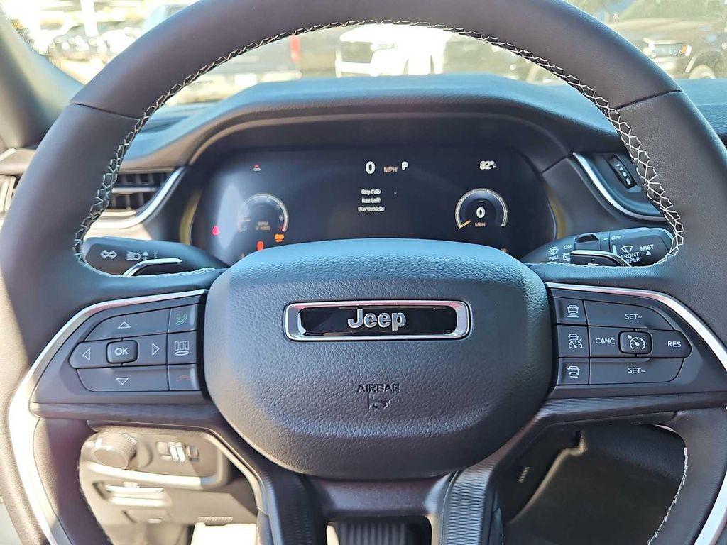 new 2025 Jeep Grand Cherokee car, priced at $39,885