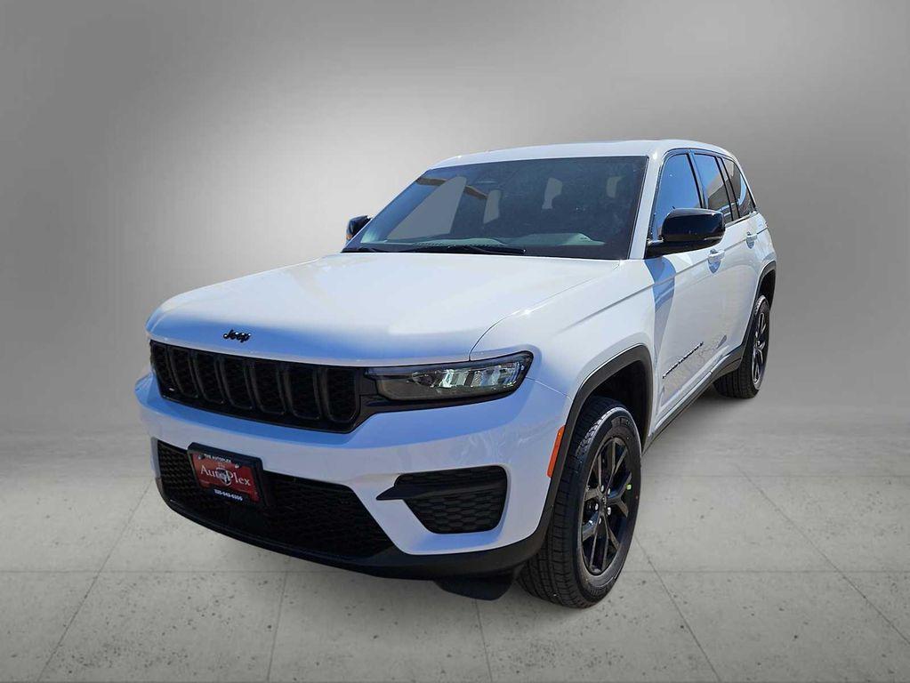 new 2025 Jeep Grand Cherokee car, priced at $40,385