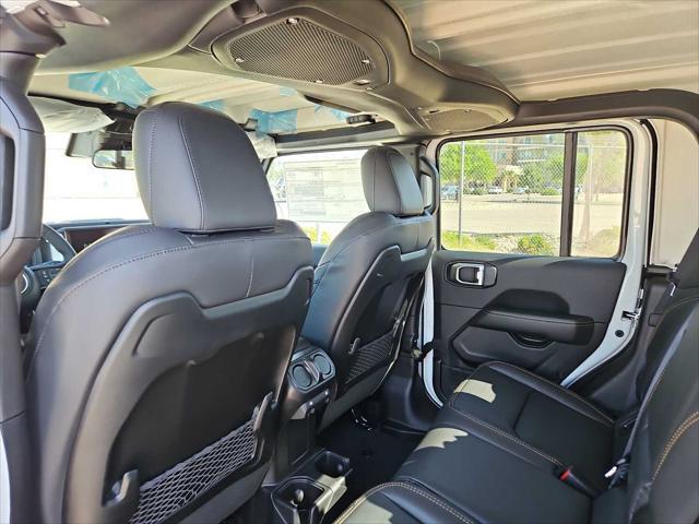 new 2025 Jeep Gladiator car, priced at $48,260