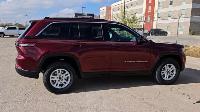 new 2025 Jeep Grand Cherokee car, priced at $39,425