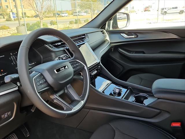 new 2025 Jeep Grand Cherokee car, priced at $39,425