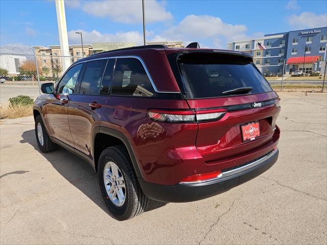 new 2025 Jeep Grand Cherokee car, priced at $39,425