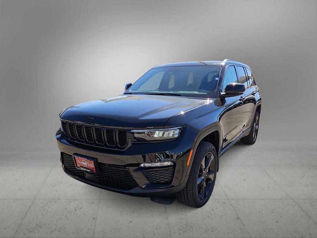 new 2025 Jeep Grand Cherokee car, priced at $43,395