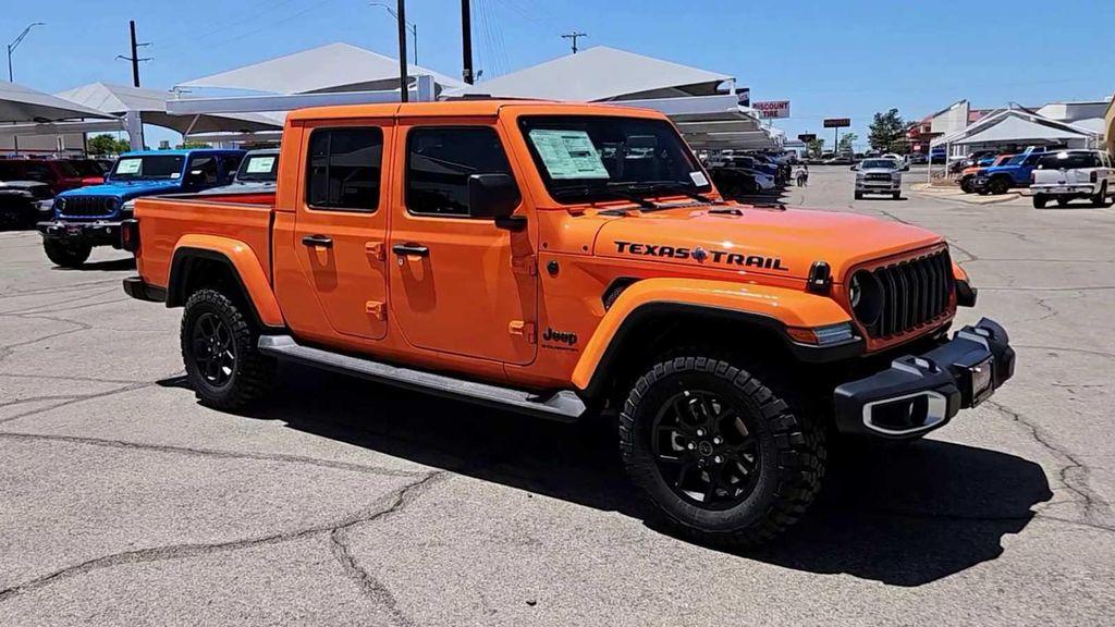 new 2025 Jeep Gladiator car, priced at $49,250