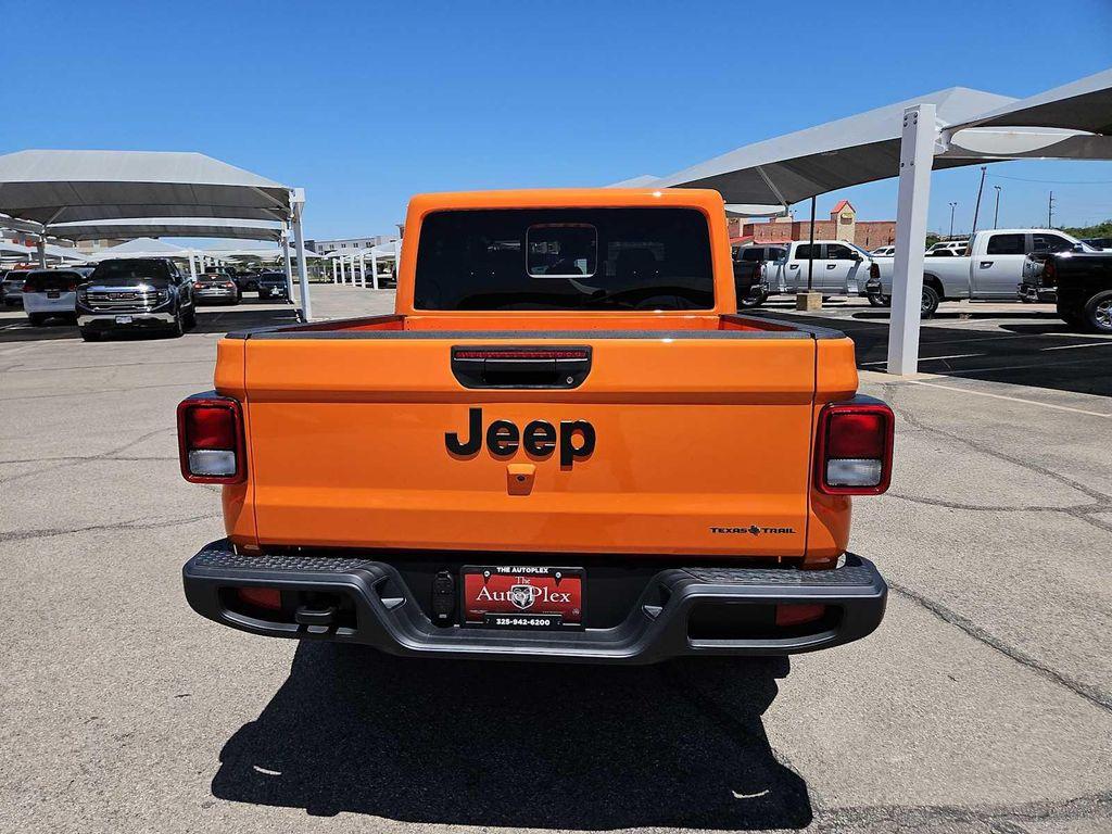 new 2025 Jeep Gladiator car, priced at $49,250