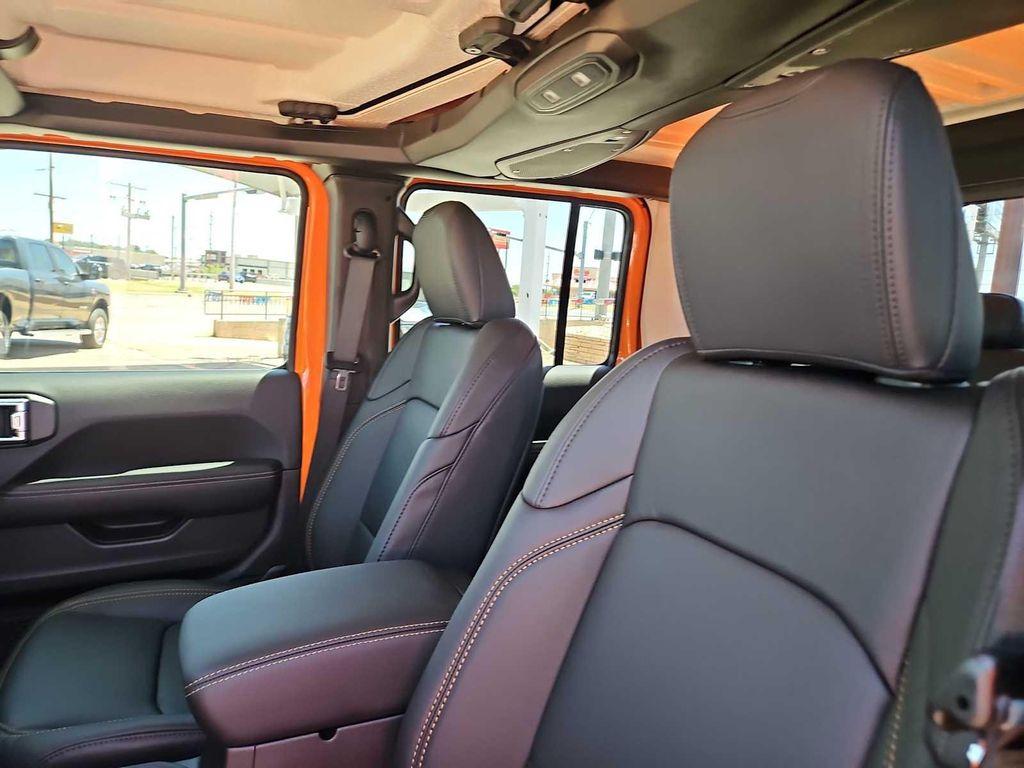 new 2025 Jeep Gladiator car, priced at $49,250