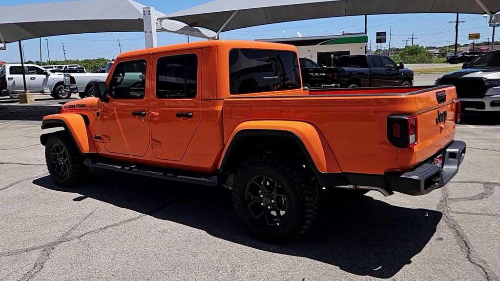 new 2025 Jeep Gladiator car, priced at $49,250