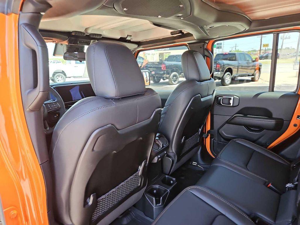 new 2025 Jeep Gladiator car, priced at $49,250