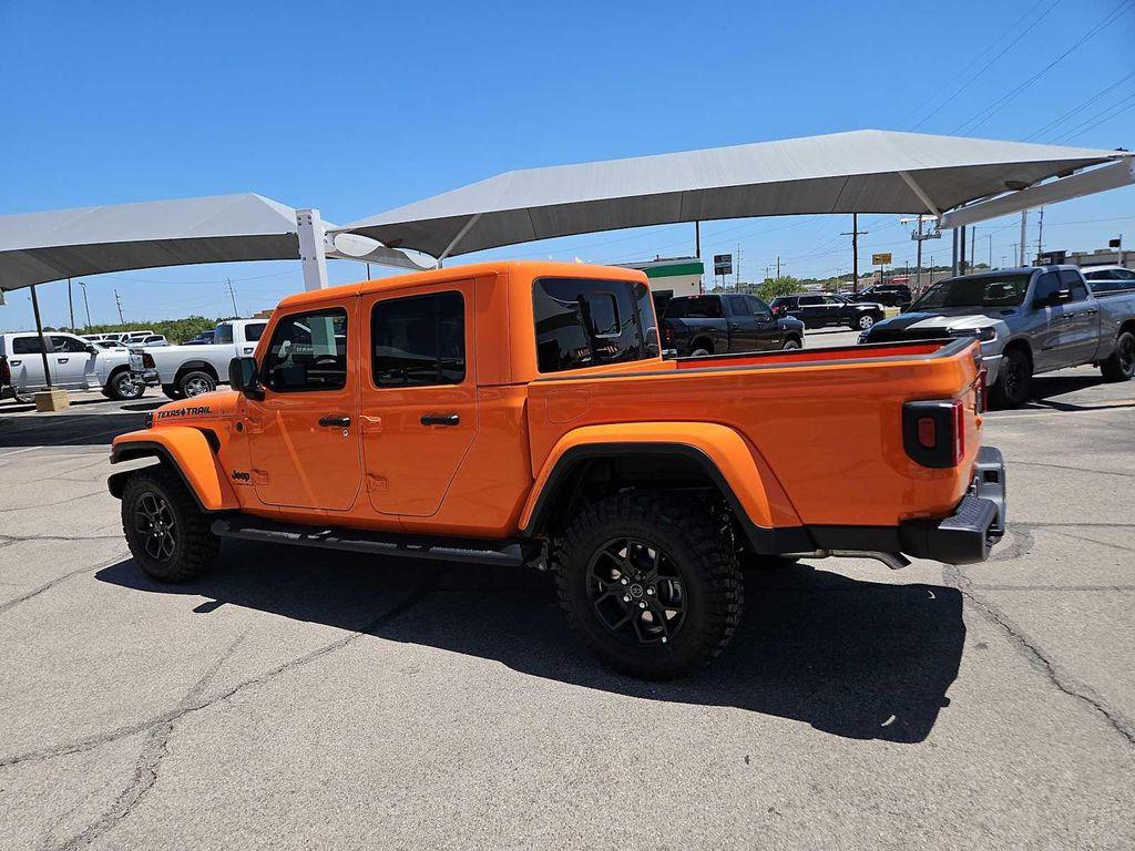 new 2025 Jeep Gladiator car, priced at $49,250