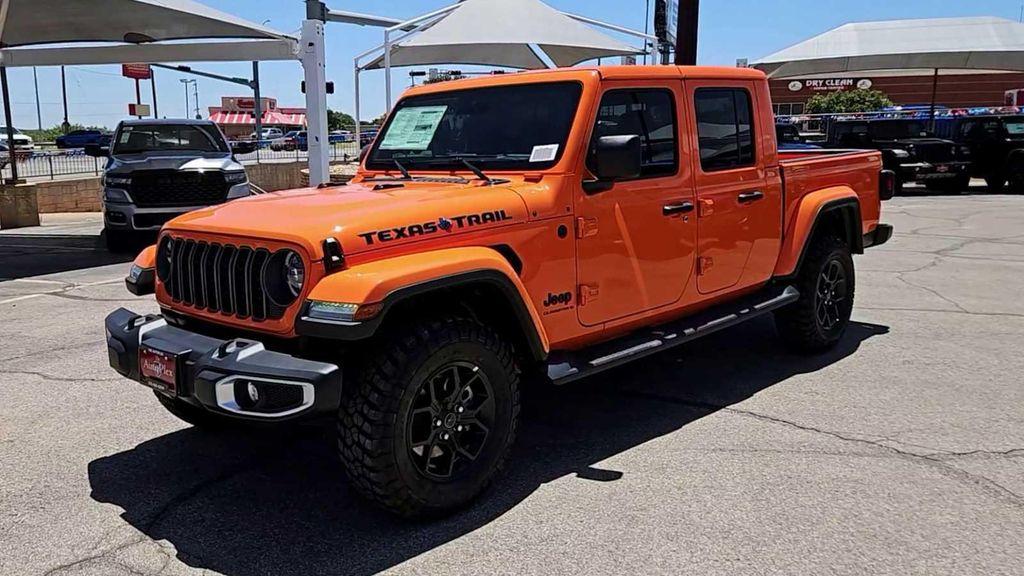 new 2025 Jeep Gladiator car, priced at $49,250