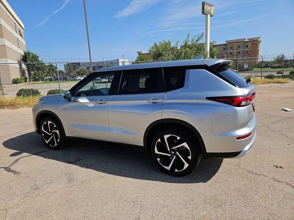 used 2024 Mitsubishi Outlander car, priced at $26,458