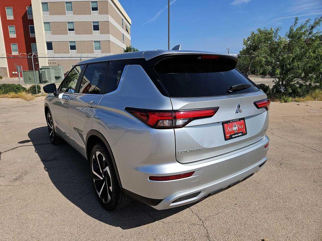 used 2024 Mitsubishi Outlander car, priced at $26,458
