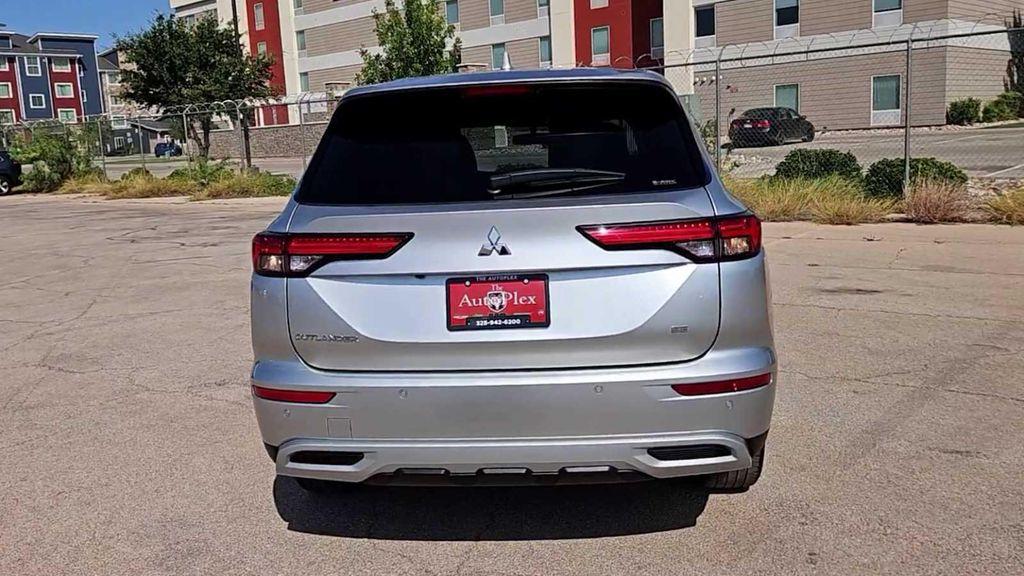 used 2024 Mitsubishi Outlander car, priced at $26,458