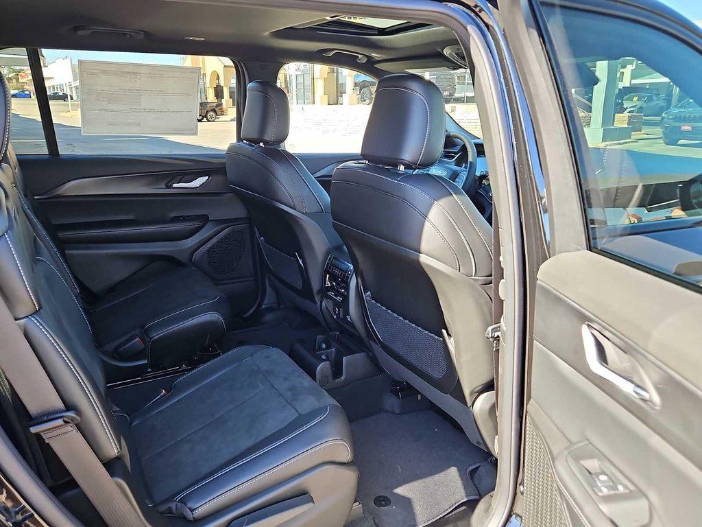 new 2025 Jeep Grand Cherokee L car, priced at $44,230