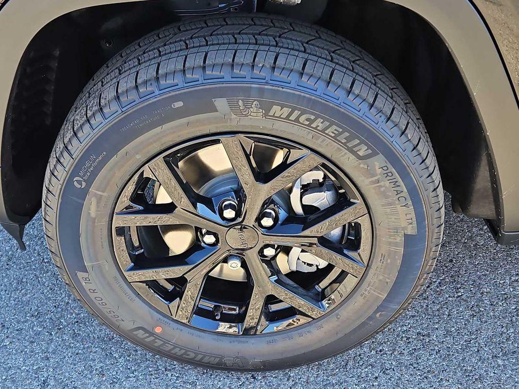 new 2025 Jeep Grand Cherokee L car, priced at $44,230