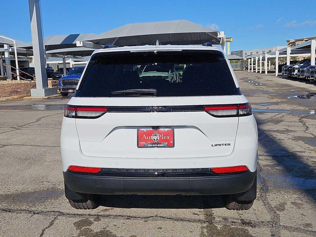 new 2025 Jeep Grand Cherokee car, priced at $45,315