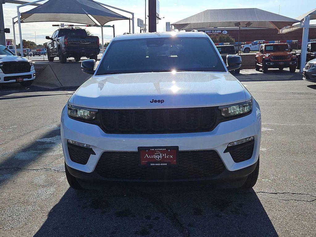 new 2025 Jeep Grand Cherokee car, priced at $45,315