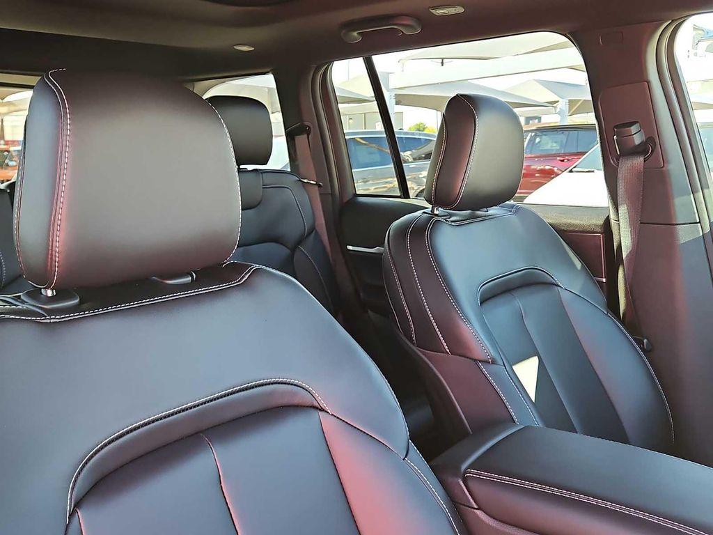 new 2025 Jeep Grand Cherokee car, priced at $45,315