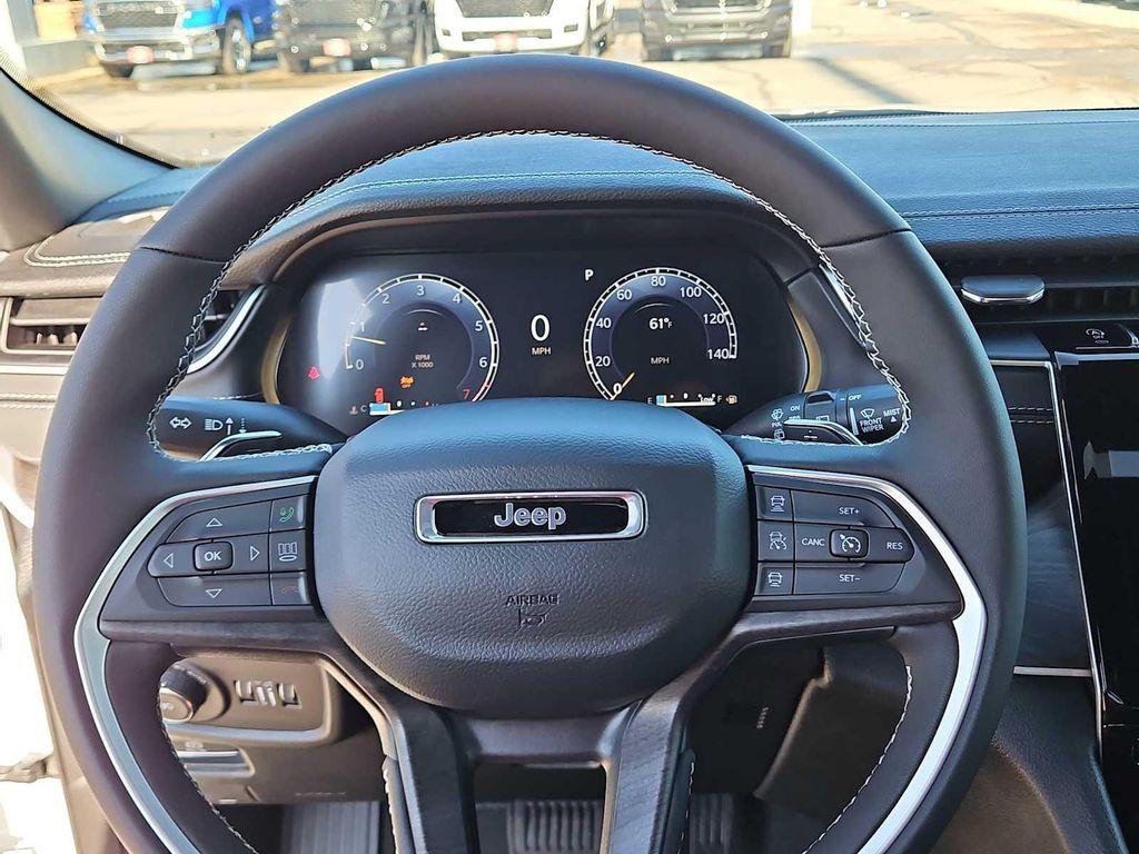 new 2025 Jeep Grand Cherokee car, priced at $45,315