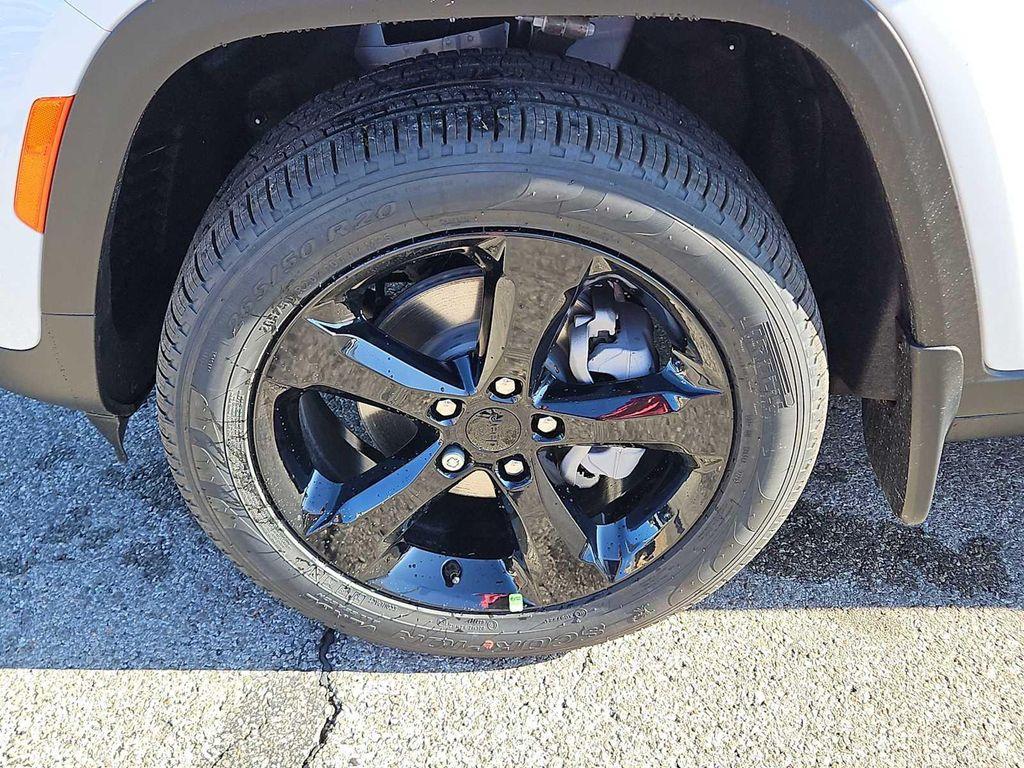 new 2025 Jeep Grand Cherokee car, priced at $45,315