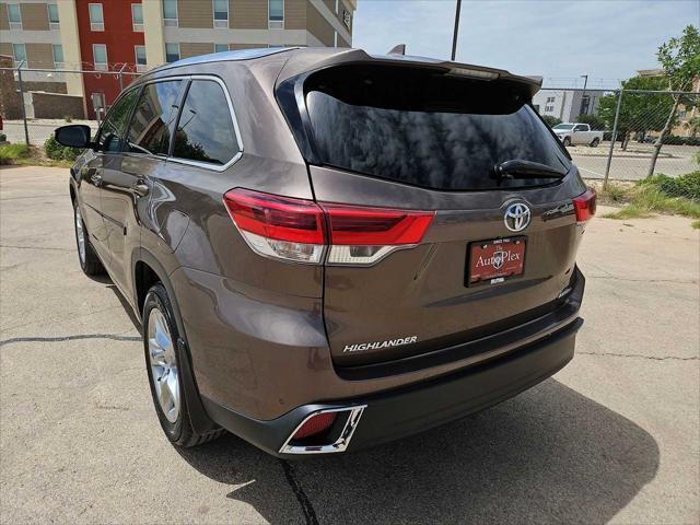 used 2018 Toyota Highlander car