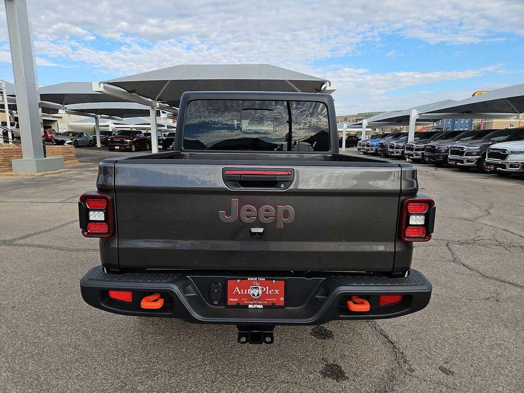 new 2025 Jeep Gladiator car, priced at $52,370