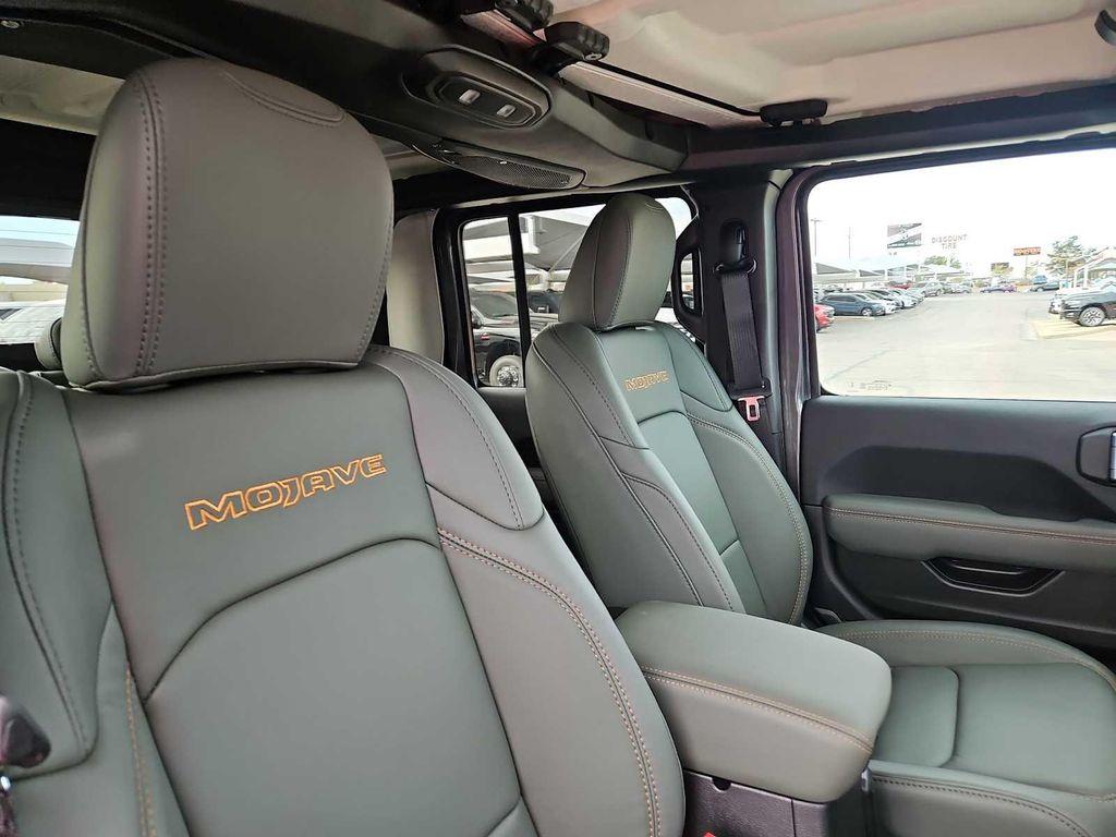 new 2025 Jeep Gladiator car, priced at $52,370