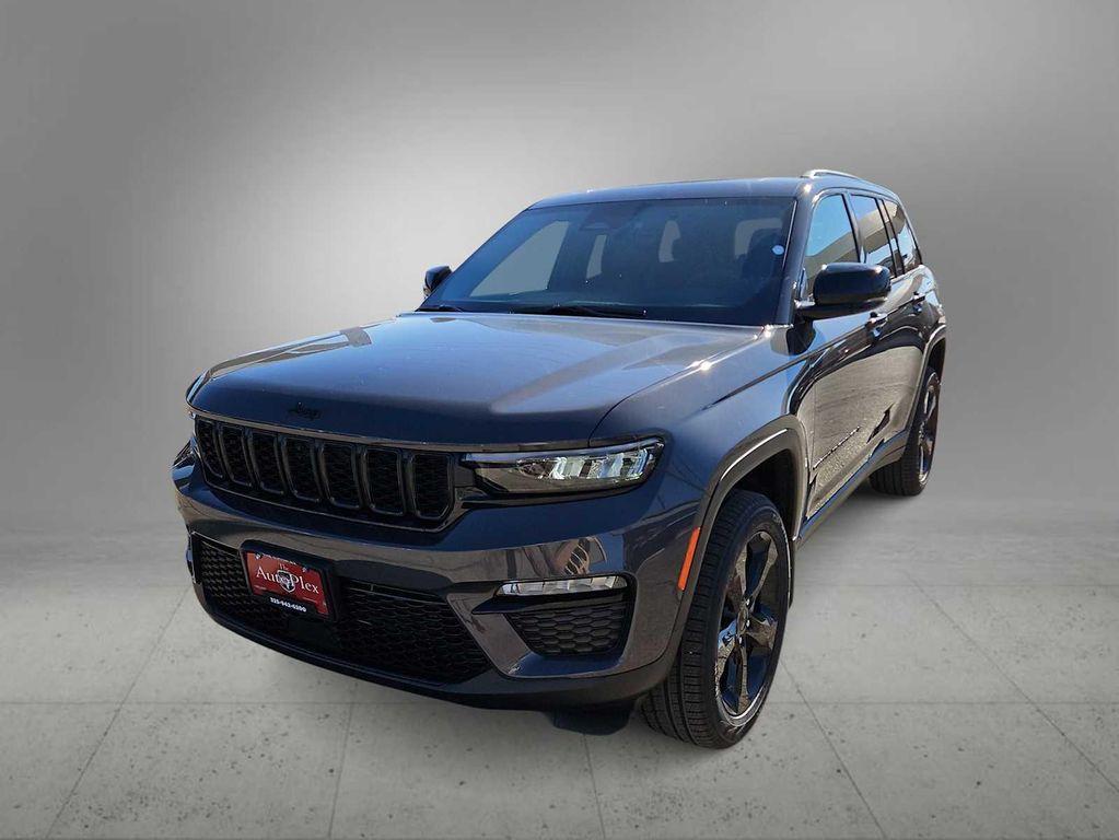 new 2025 Jeep Grand Cherokee car, priced at $45,910