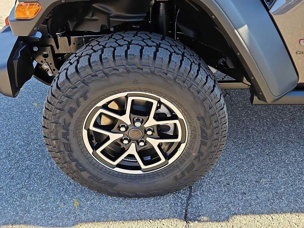 new 2025 Jeep Gladiator car, priced at $52,095