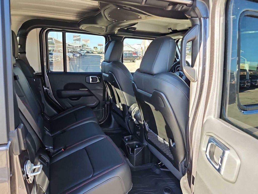 new 2025 Jeep Gladiator car, priced at $52,095