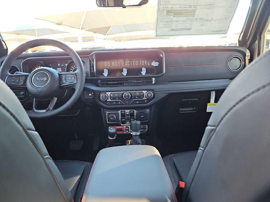 new 2025 Jeep Gladiator car, priced at $52,095