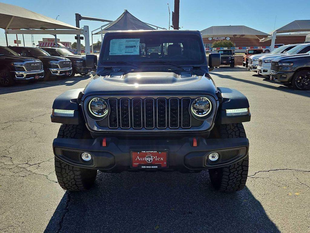 new 2025 Jeep Gladiator car, priced at $52,095