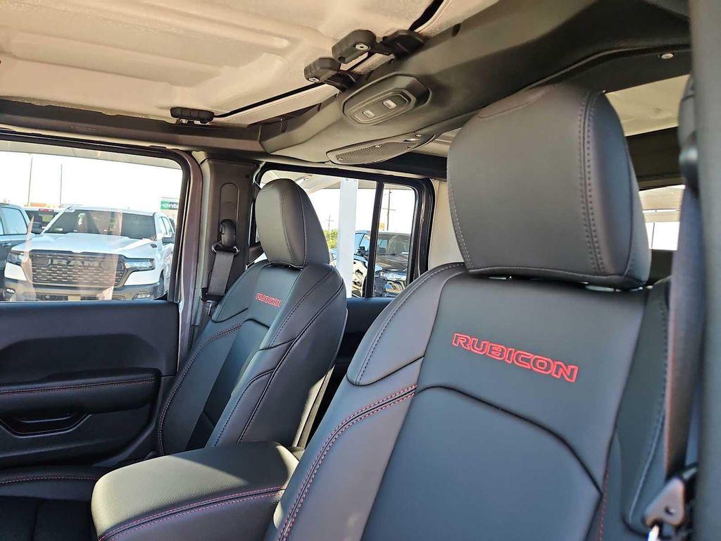 new 2025 Jeep Gladiator car, priced at $52,095