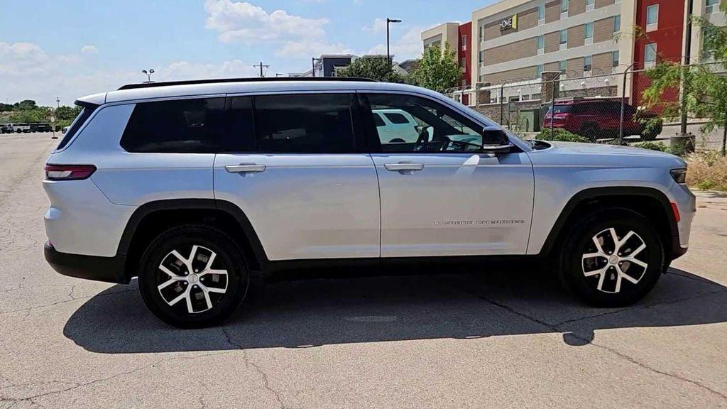 used 2024 Jeep Grand Cherokee L car, priced at $38,256