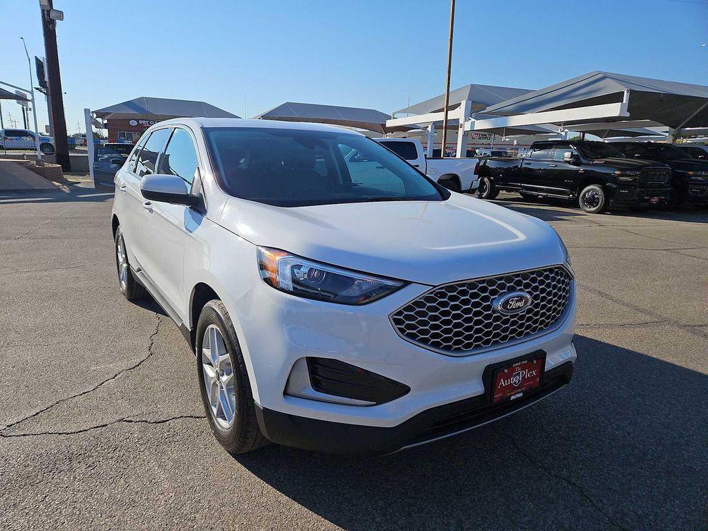 used 2024 Ford Edge car, priced at $24,396