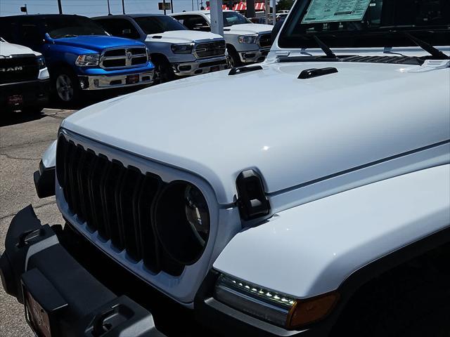 new 2024 Jeep Gladiator car, priced at $51,900