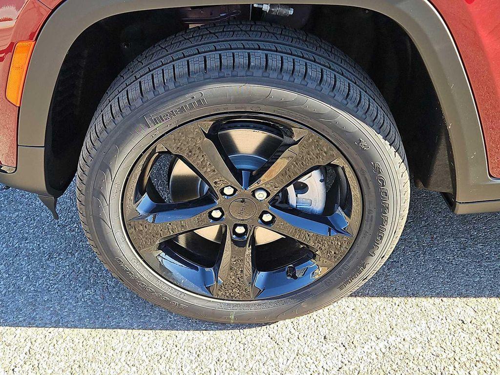 new 2025 Jeep Grand Cherokee L car, priced at $47,499