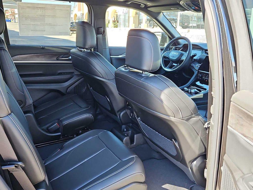 new 2025 Jeep Grand Cherokee L car, priced at $51,160